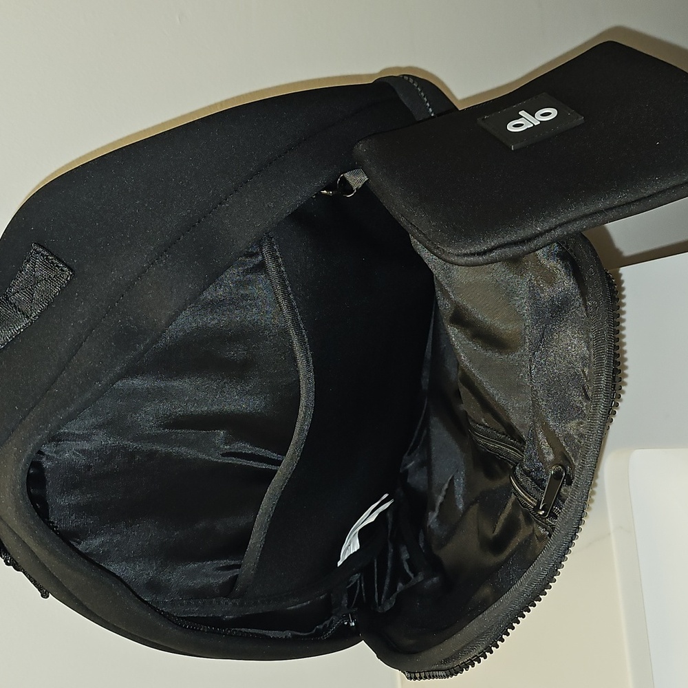 ALO Yoga Classic Black Backpack. NWT. - Picture 9 of 13